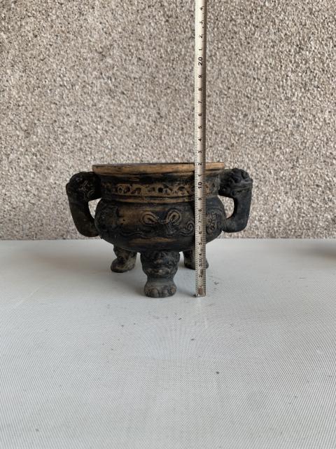 古玩陶瓷三足香爐拍賣,當前價格680元