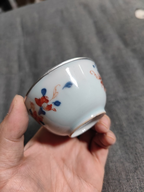 古玩陶瓷清康熙?青花礬紅紋花卉杯拍賣，當前價格1500元