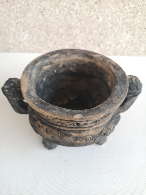 古玩陶瓷三足香爐拍賣,當前價格680元