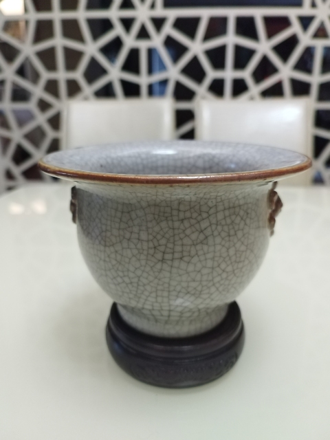 古玩陶瓷哥窯香爐拍賣，當(dāng)前價(jià)格2680元