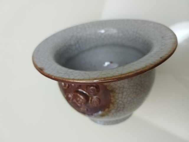 古玩陶瓷哥窯香爐拍賣，當(dāng)前價(jià)格2680元