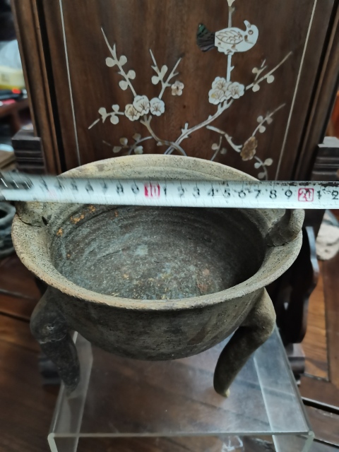古玩陶瓷原始青瓷雙耳三足鼎拍賣，當前價格3500元