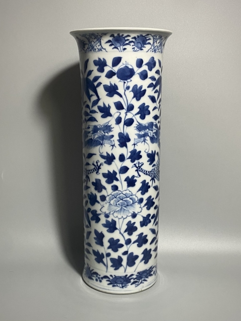 古玩陶瓷青花龍穿牡丹花卉紋花觚箭筒瓶拍賣，當(dāng)前價(jià)格4580元