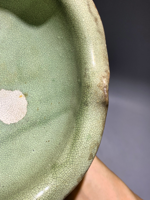 古玩陶瓷清代早期綠哥釉貼塑梅花紋花口洗拍賣(mài),當(dāng)前價(jià)格1588元