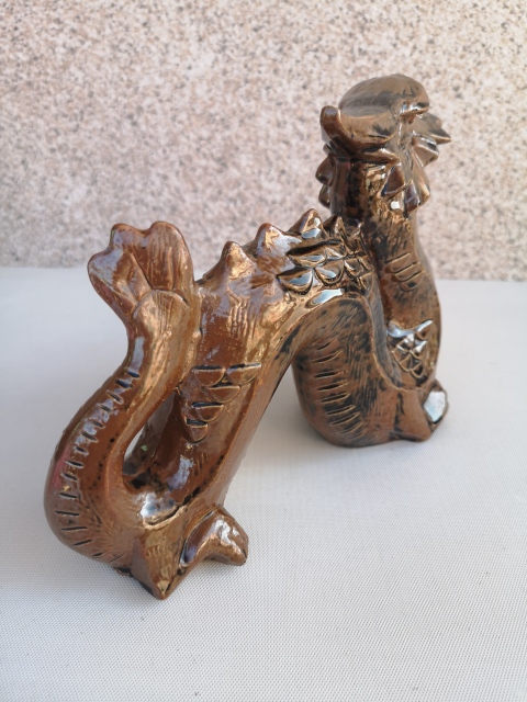 古玩陶瓷褐釉龍擺件拍賣(mài),當(dāng)前價(jià)格260元