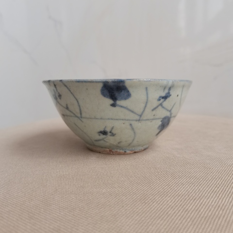 古玩陶瓷青花靈芝紋碗拍賣,當(dāng)前價格0元