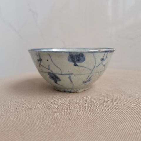 古玩陶瓷青花靈芝紋碗拍賣,當(dāng)前價格0元