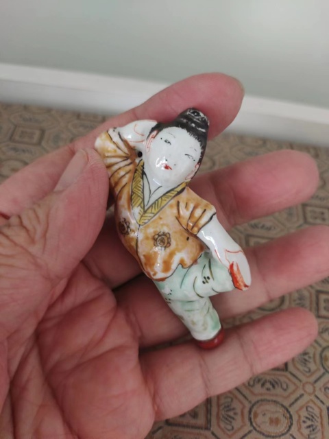 古玩陶瓷粉彩人物瓷塑鼻煙壺拍賣,當前價格1600元