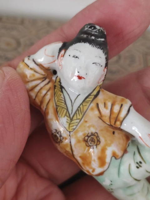 古玩陶瓷粉彩人物瓷塑鼻煙壺拍賣,當前價格1600元