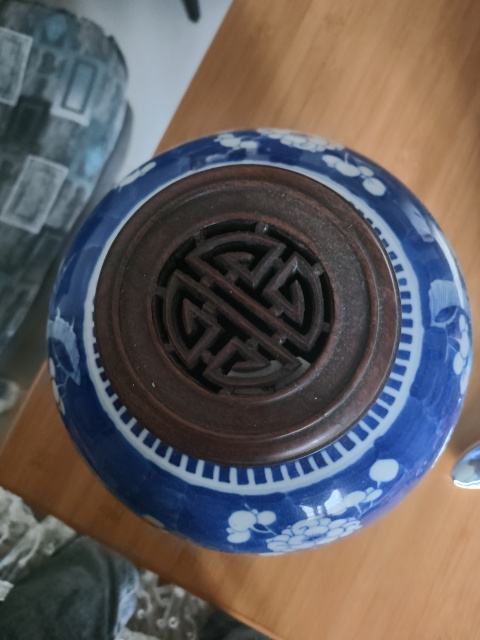 古玩陶瓷青花留白冰梅紋罐拍賣,當前價格6000元