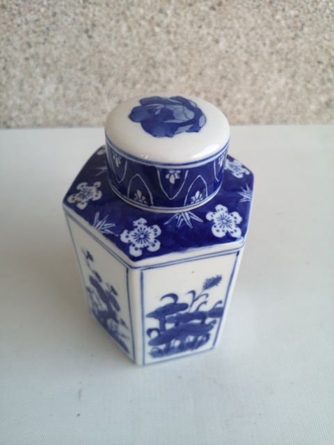 古玩陶瓷松竹梅青花六方茶葉蓋罐拍賣，當前價格350元