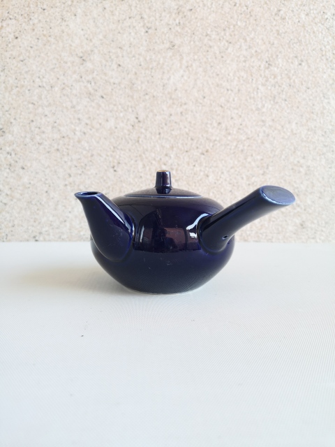 古玩陶瓷藍釉描金山水紋側把壺拍賣,當前價格350元