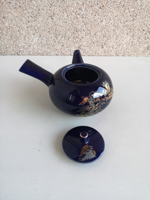 古玩陶瓷藍釉描金山水紋側把壺拍賣,當前價格350元