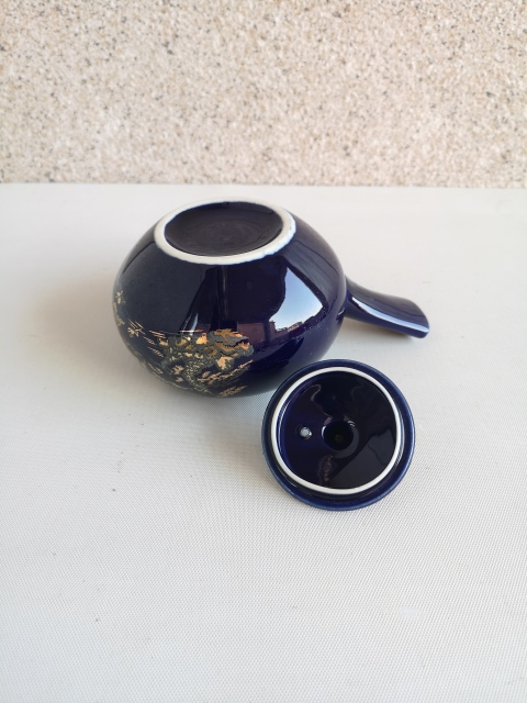 古玩陶瓷藍釉描金山水紋側把壺拍賣,當前價格350元
