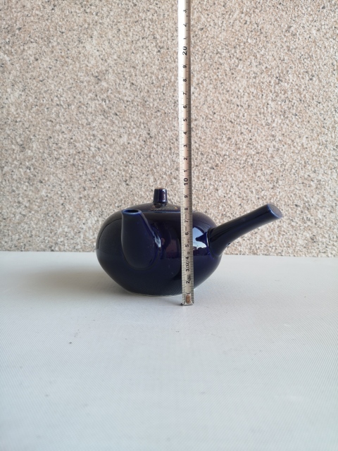 古玩陶瓷藍釉描金山水紋側把壺拍賣,當前價格350元