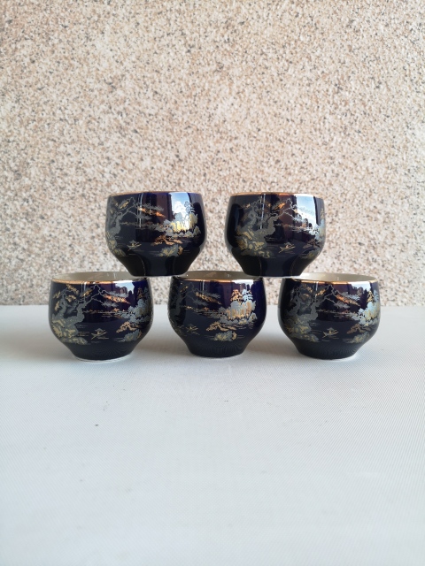 古玩陶瓷藍釉描金山水紋杯拍賣，當前價格260元