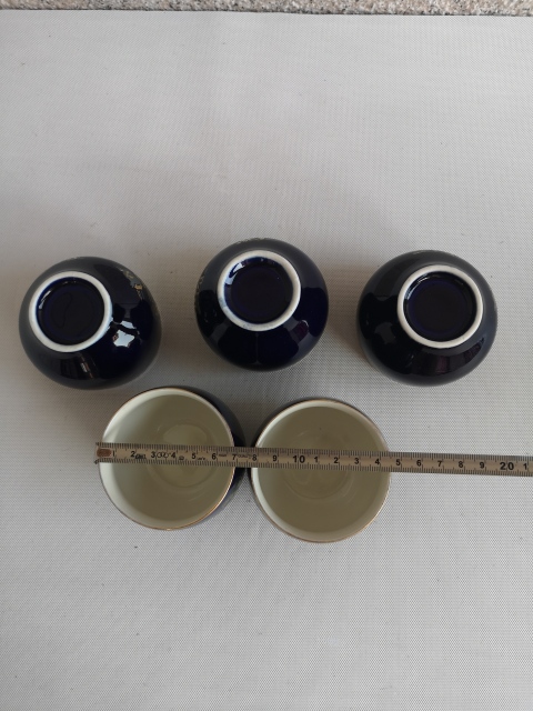 古玩陶瓷藍釉描金山水紋杯拍賣，當前價格260元