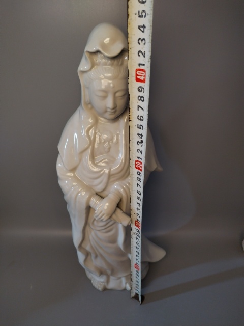 古玩陶瓷【精美大尺寸雕塑】民國(guó)解放初白釉觀音造像拍賣,當(dāng)前價(jià)格1266元