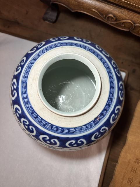古玩陶瓷乾隆青花纏枝花卉紋蓋罐拍賣,當前價格2250元