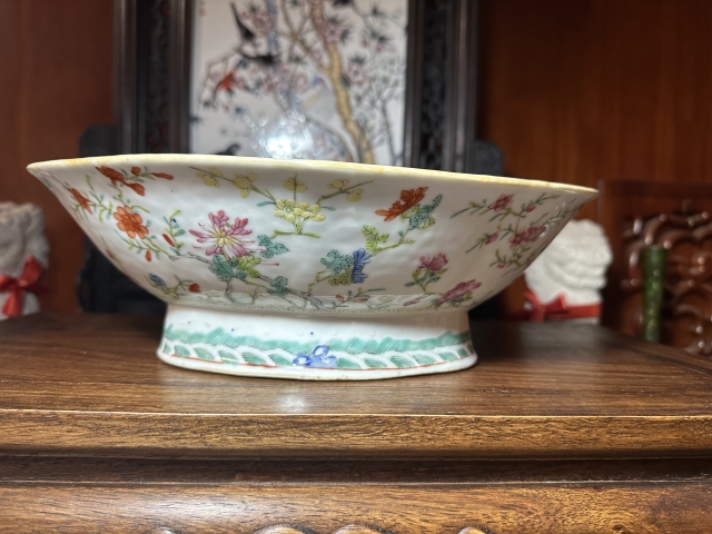 古玩陶瓷道光粉彩十二花神荷葉貢盤拍賣，當前價格12000元