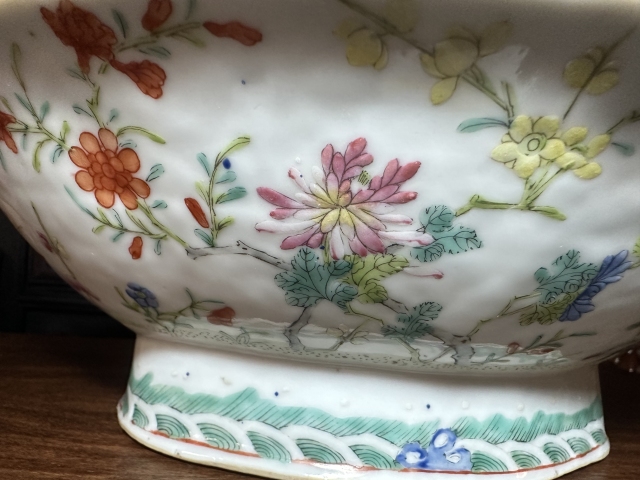 古玩陶瓷道光粉彩十二花神荷葉貢盤拍賣，當前價格12000元