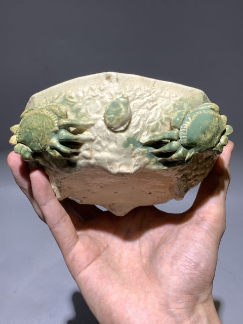 古玩陶瓷【特價處理】清代貼塑二甲傳臚紋水洗拍賣,當前價格688元