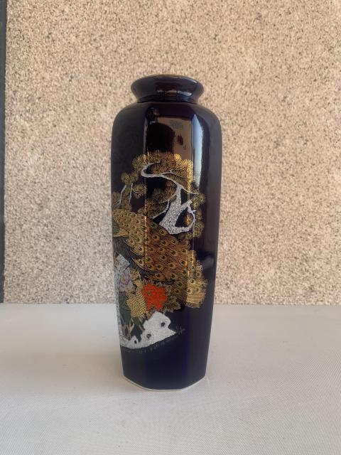 古玩陶瓷藍釉描金孔雀八方瓶拍賣，當前價格398元