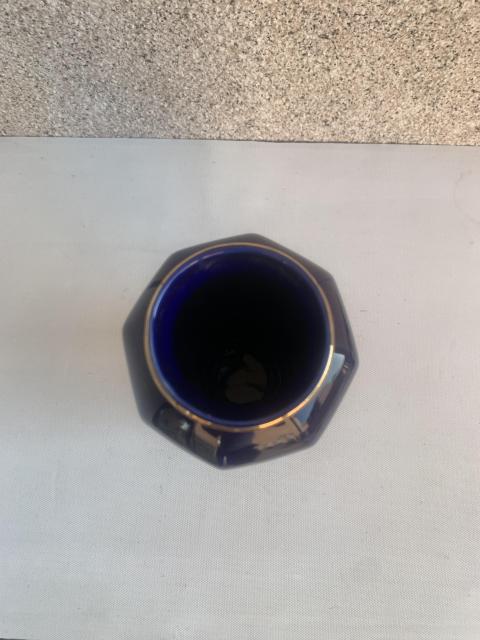 古玩陶瓷藍釉描金孔雀八方瓶拍賣，當前價格398元