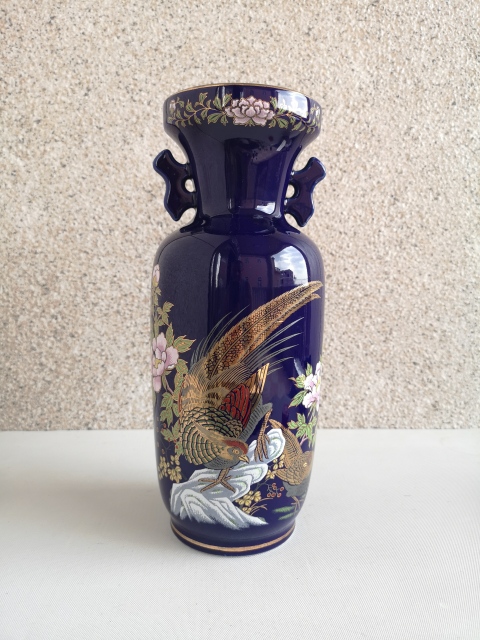 古玩陶瓷花鳥紋藍釉粉彩瓶拍賣,當前價格228元