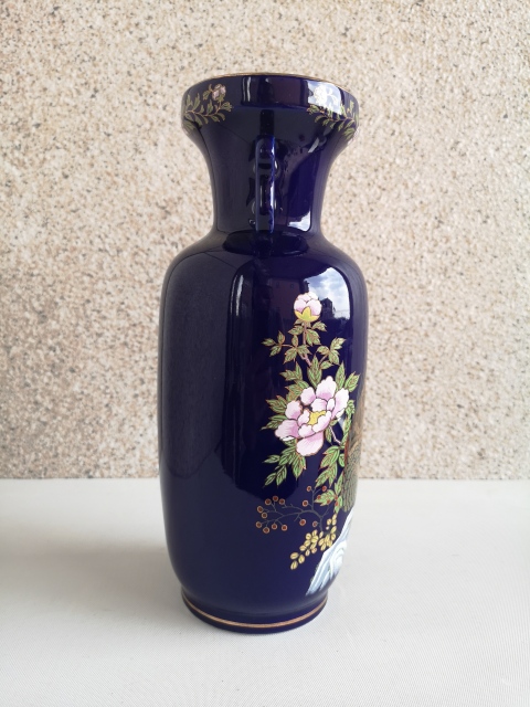 古玩陶瓷花鳥紋藍釉粉彩瓶拍賣,當前價格228元