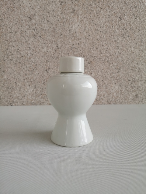 古玩陶瓷白釉梅瓶拍賣，當前價格220元