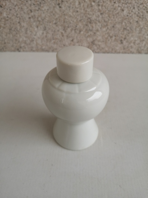 古玩陶瓷白釉梅瓶拍賣，當前價格220元