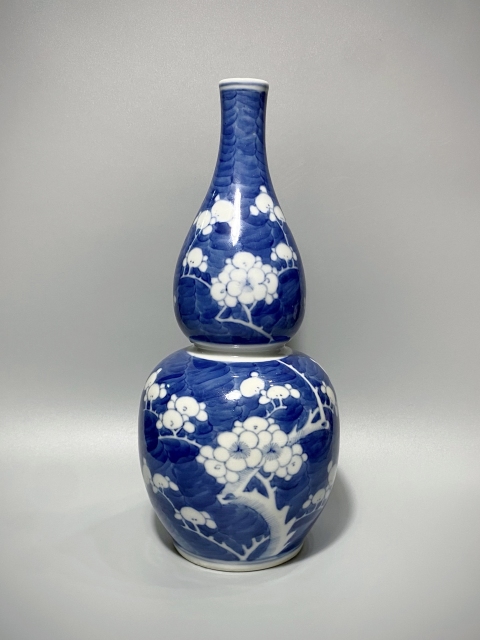 古玩陶瓷【帶保真】清光緒·青花過墻冰梅紋葫蘆瓶拍賣,當(dāng)前價格6588元