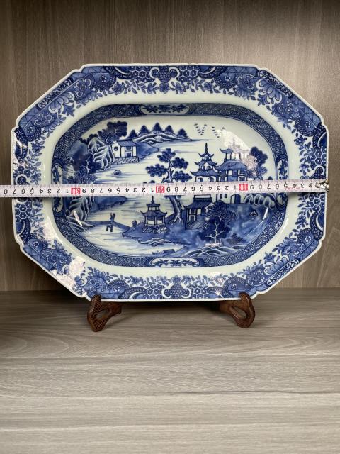 古玩陶瓷清乾隆 極品青花山水亭臺樓閣人物紋八方盤拍賣，當前價格3800元