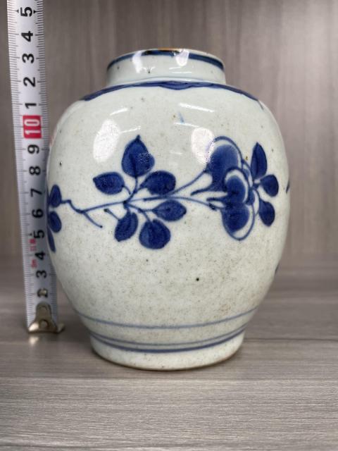 古玩陶瓷明崇禎 青花洞石三多花卉紋蓮子罐拍賣,當前價格8500元