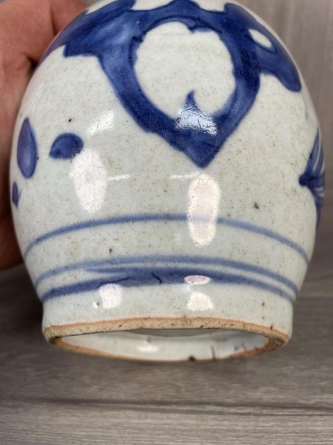 古玩陶瓷明崇禎 青花洞石三多花卉紋蓮子罐拍賣,當前價格8500元