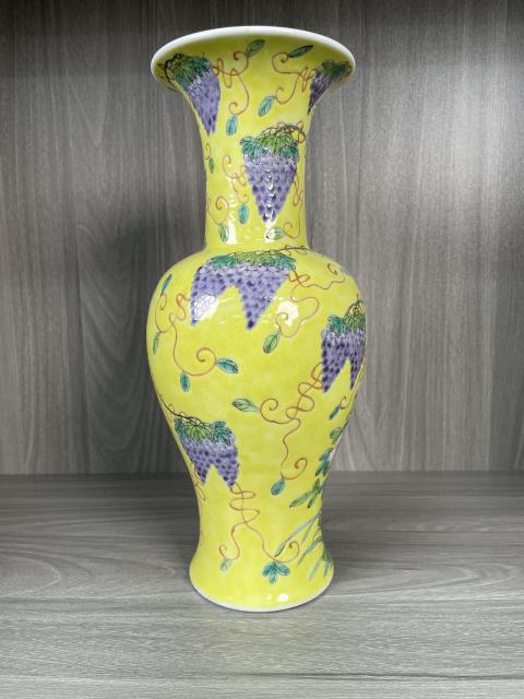 古玩陶瓷清末民初 黃地粉彩大雅齋風格花觚（二級官）拍賣，當前價格7500元