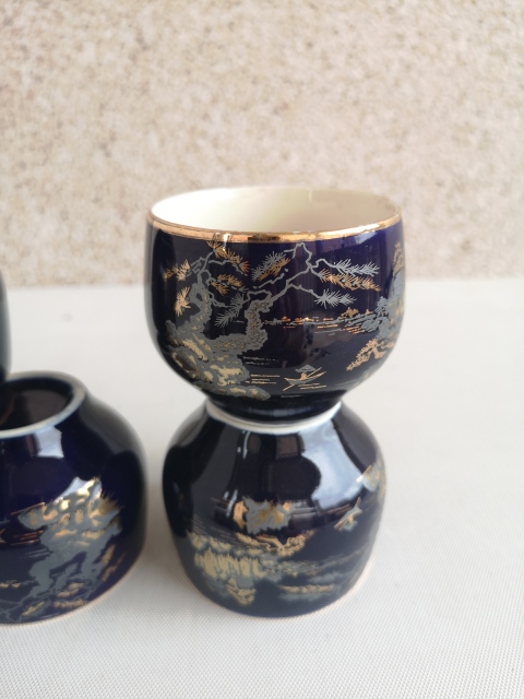 古玩陶瓷藍釉描金山水紋杯拍賣，當前價格260元