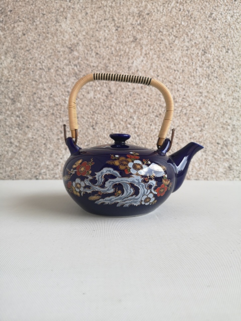 古玩陶瓷藍釉地彩繪描金梅紋提梁壺拍賣,當前價格398元