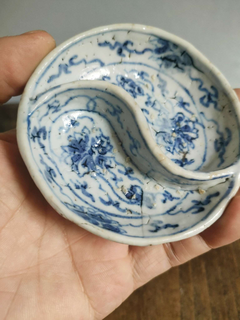 古玩陶瓷清康熙年制款青花纏枝花卉紋八卦型筆添拍賣,當前價格980元