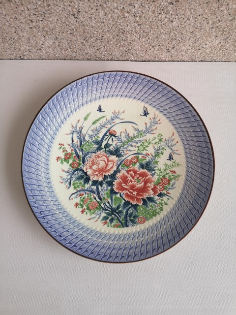 古玩陶瓷花蝶紋彩繪盤拍賣,當前價格350元