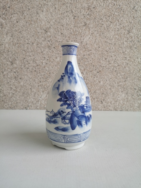 古玩陶瓷山水紋青花瓶拍賣，當前價格480元
