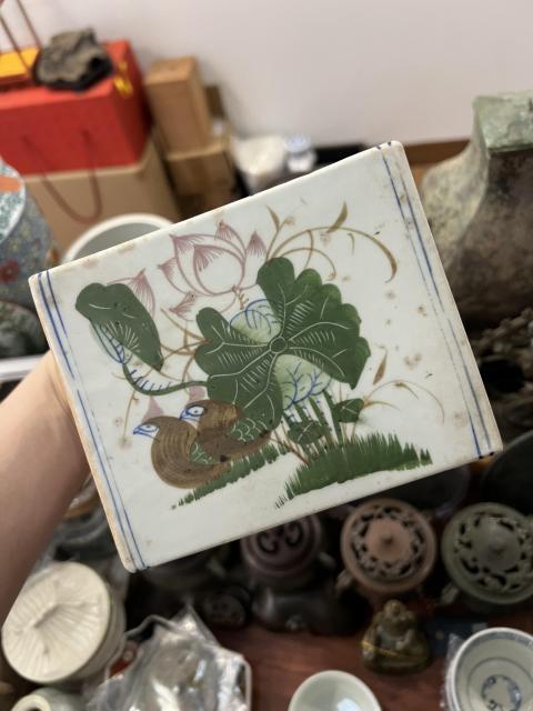 古玩陶瓷民國青花彩繪鴛鴦荷花紋手枕拍賣,當(dāng)前價(jià)格199元