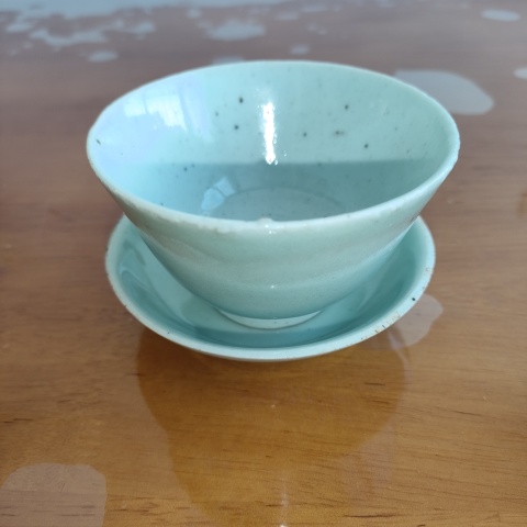 古玩陶瓷實物鑒定，清中期，豆青釉壓手杯，碟拍賣，當前價格699元