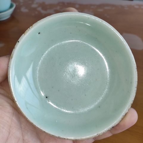 古玩陶瓷實物鑒定，清中期，豆青釉壓手杯，碟拍賣，當前價格699元