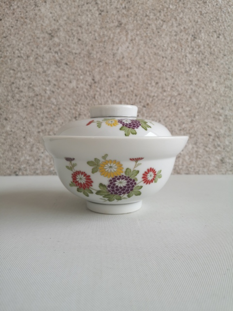 古玩陶瓷花卉紋蓋碗拍賣,當(dāng)前價(jià)格260元