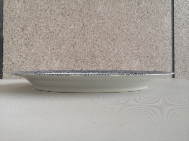 古玩陶瓷樓臺亭閣山水紋青花盤拍賣，當前價格480元