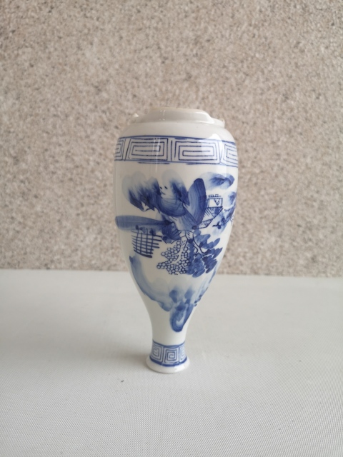 古玩陶瓷山水紋青花瓶拍賣，當前價格480元