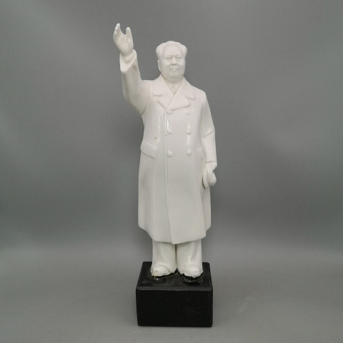 古玩陶瓷【實(shí)物保真】精品文革偉人白釉瓷塑拍賣(mài),當(dāng)前價(jià)格3100元