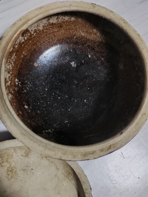 古玩陶瓷宋代吉州窯醬釉印花粉盒拍賣,當前價格3999元